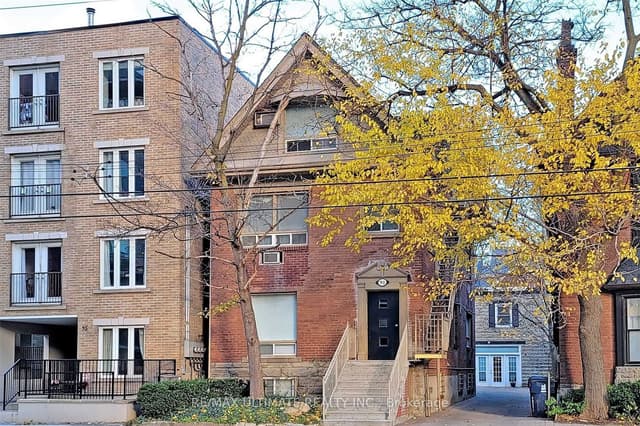 Multiplex at 93 Spadina Road, Toronto, ON M5R 2T1, Toronto C02