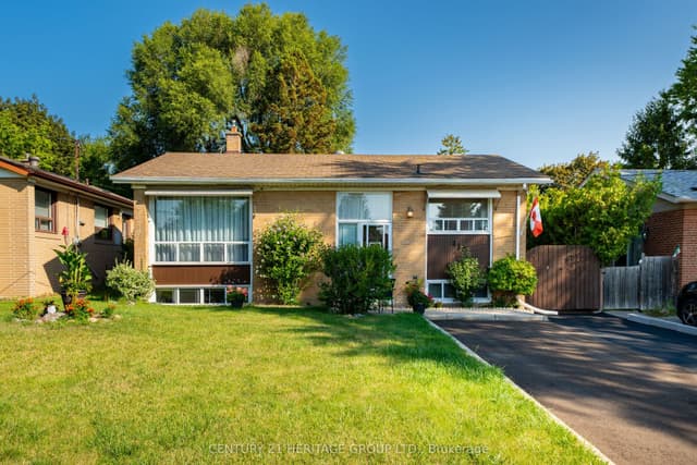 Detached at 417 Paliser Crescent S, Richmond Hill, ON L4C 1S2