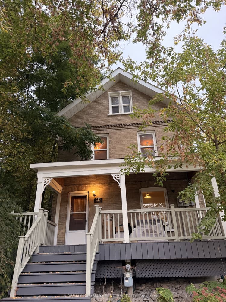242 Dublin Street