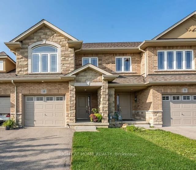 Att/Row/Townhouse at 10 Cittadella Boulevard, Hamilton, ON L8J 3H5