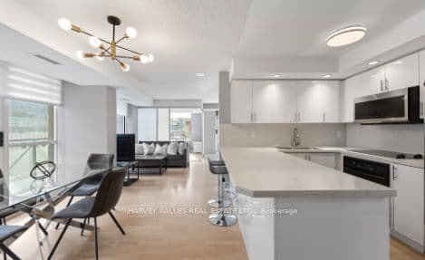 140 Simcoe Street