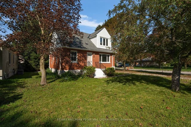 Duplex at 19 Alfred Street, Barrie, ON L4N 3L9