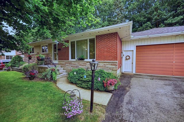 Detached at 21 Fairway Crescent, Brockville, ON K6V 3V1