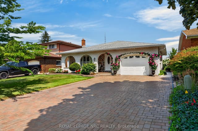 Detached at 43 Brimley Crescent, St. Catharines, ON L2M 7A8
