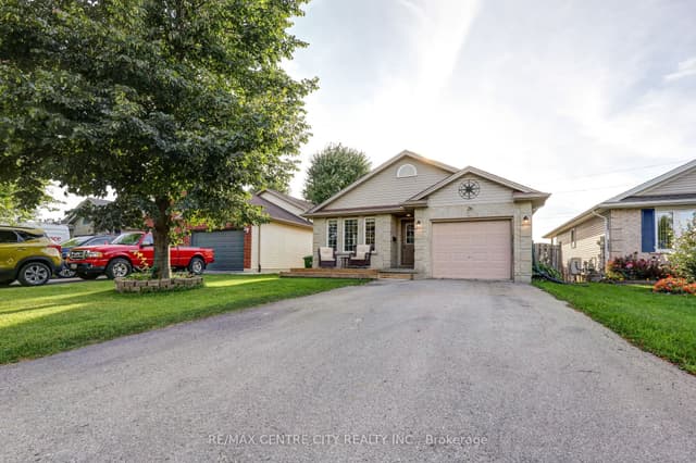 Detached at 26 Glenview Court, St. Thomas, ON N5P 4N9