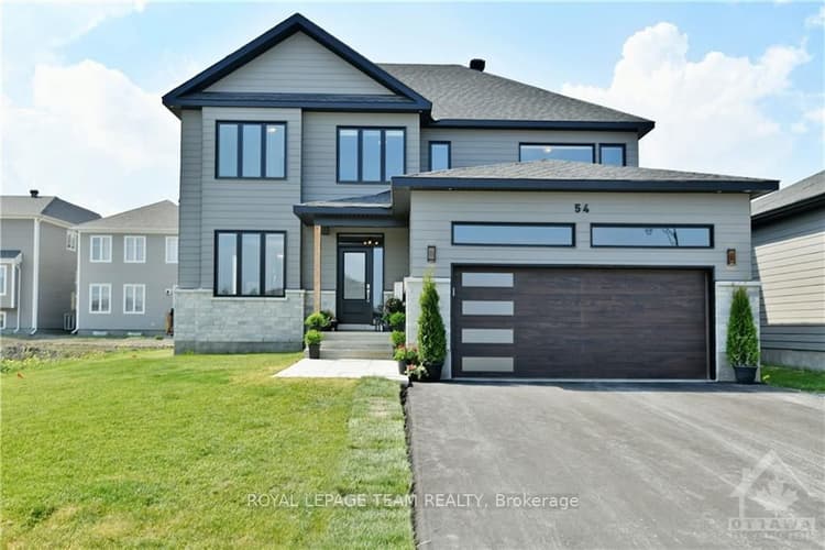 54 REYNARD Crescent