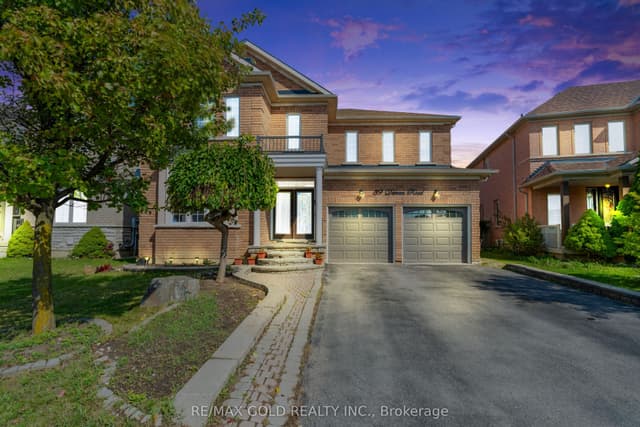 Detached at 39 Darren Road, Brampton, ON L6P 1Z5