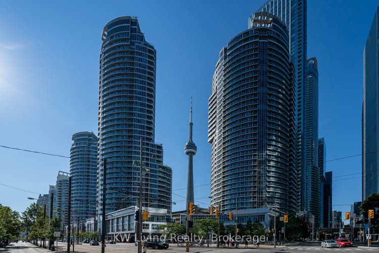 208 Queens Quay