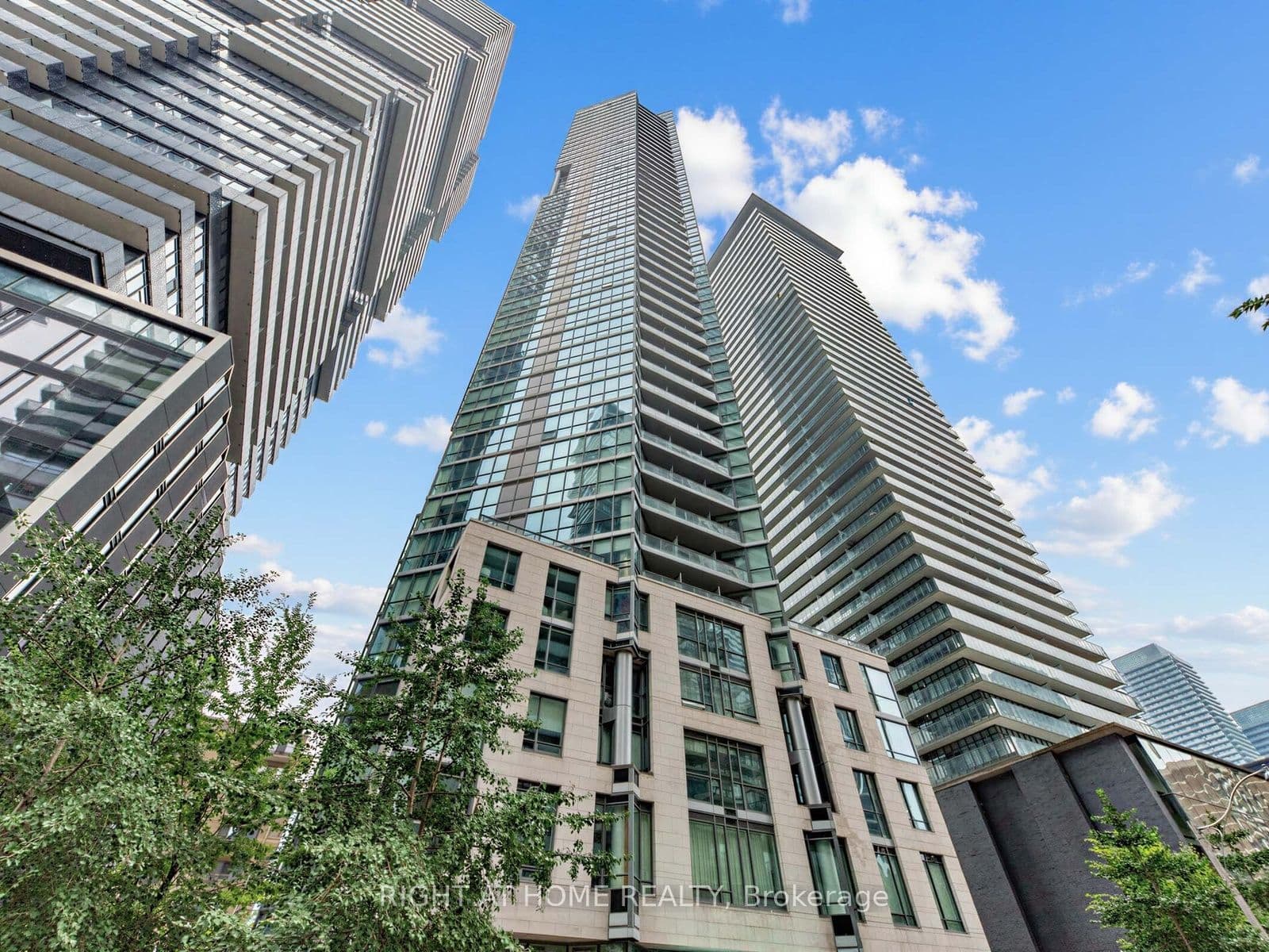 Suite 2006 · Floor 20, Unit 2006 · 45 Charles St E