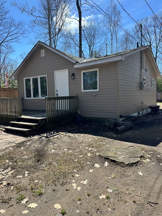 Detached at 86 30th Street N, Wasaga Beach, ON L9Z 2C8