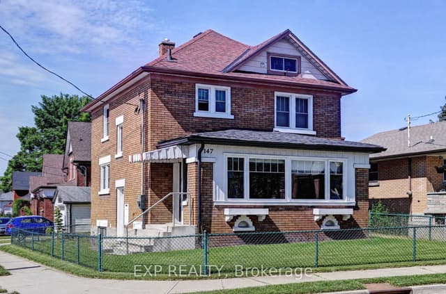 Detached at 147 Courtland Avenue E, Kitchener, ON N2G 2T9