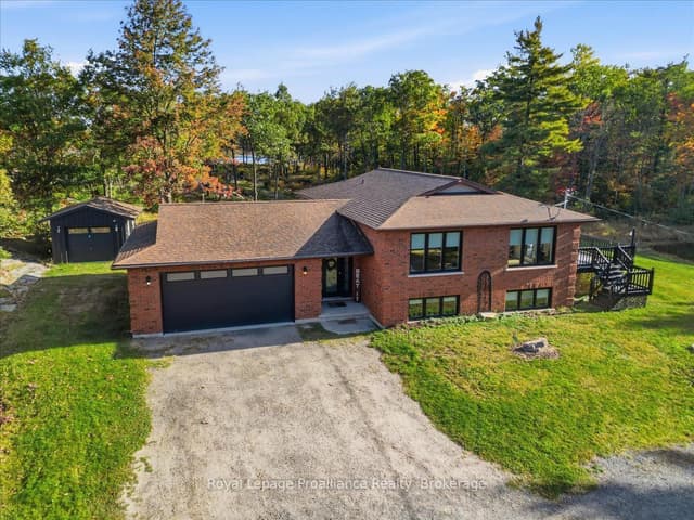 Detached at 10389 41 Highway, Addington Highlands, ON K0H 1Z0