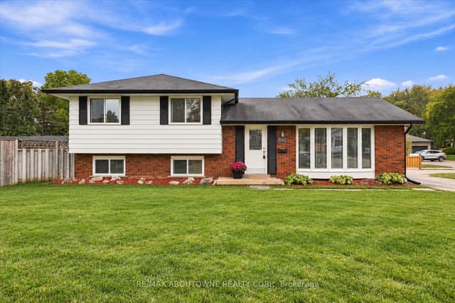 Detached at 340 Duncombe Drive, Burlington, ON L7L 4M1