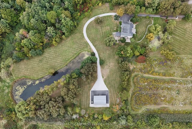 Detached at 740 Fiddlers Green Road, Hamilton, ON L9G 3L1