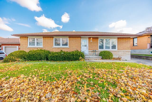 Detached at 24 Winslow Crescent, Thorold, ON L2V 3S1