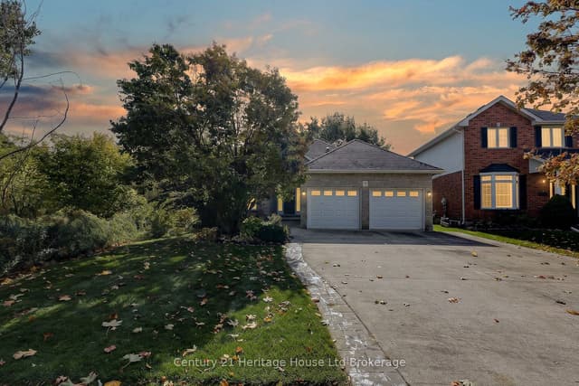 Detached at 796 Springbank Avenue N, Woodstock, ON N4T 1T5