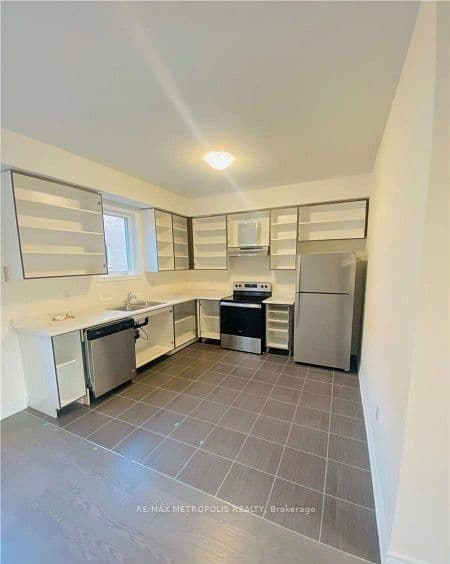Semi-Detached at 31 Allegro Drive Main, Brampton, ON L6Y 6J9