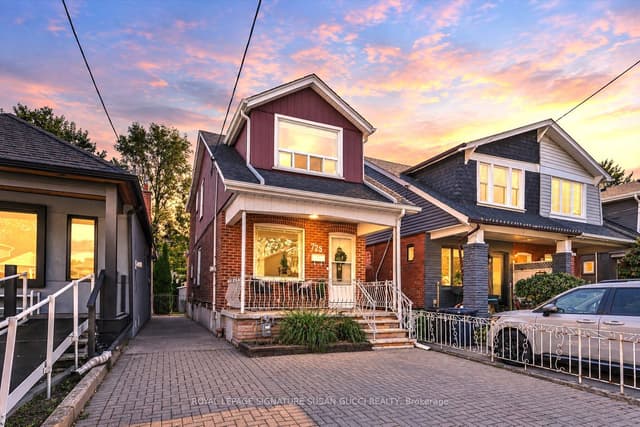 Detached at 725 Sammon Avenue, Toronto, ON M4C 2E3, Toronto E03