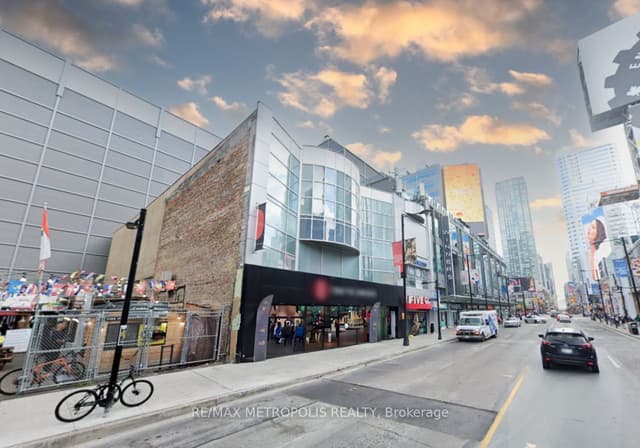 Office at 331 - 333 Yonge Street 2ND & 3RD FLOOR, Toronto, ON M5B 1R7, Toronto C08