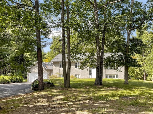 Detached at 125 White Oaks Avenue, Quinte West, ON K8P 5P4