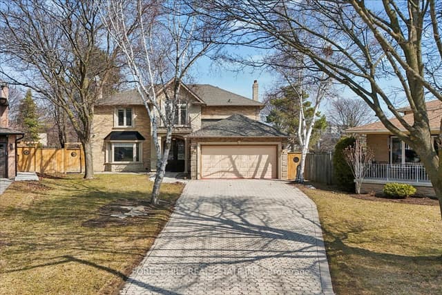 Detached at 2579 Kenna Court, Mississauga, ON L5K 2K4