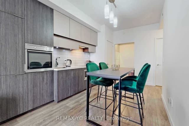 Condo Apartment at 8 Eglinton Avenue E 2212, Toronto, ON M4P 0C1, Toronto C10