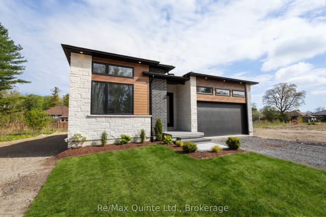 Detached at 27 Exeter Court, Quinte West, ON K8V 5P4