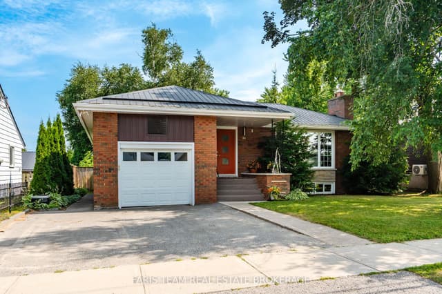 Detached at 44 Jeffery Street, Penetanguishene, ON L9M 1K5