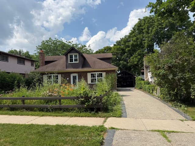 Detached at 1226 Oxford Avenue, Oakville, ON L6H 1S5