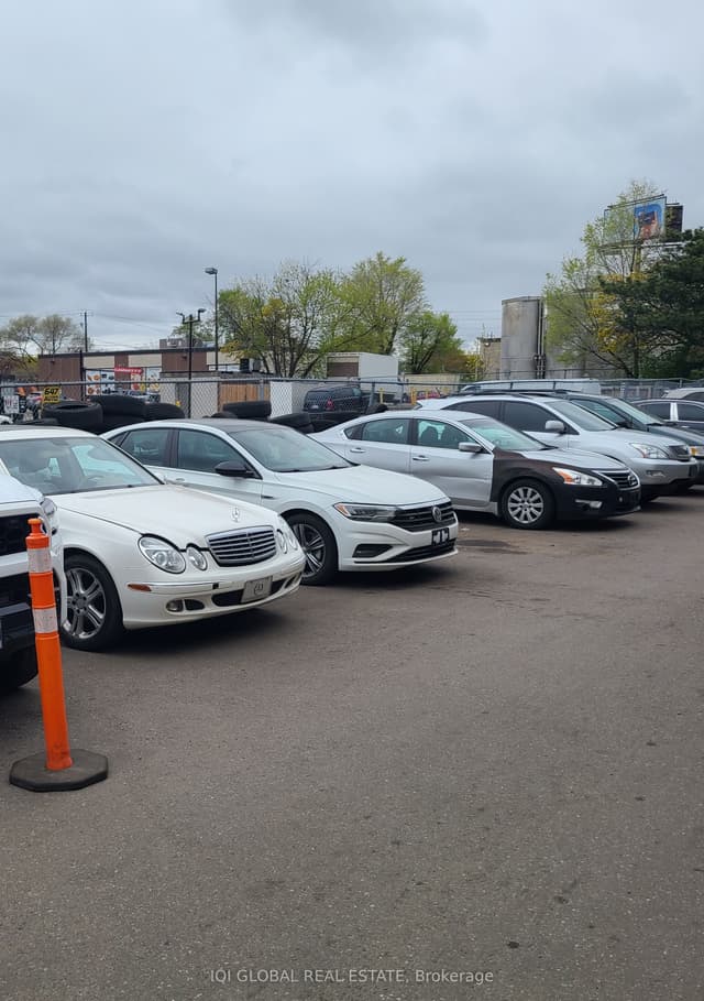 Sale Of Business at 12 Lepage Court 7 & 8, Toronto, ON M3J 1Z9, Toronto W05