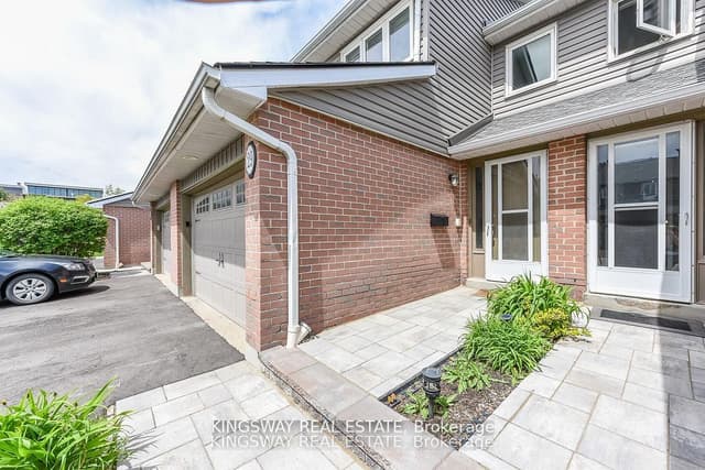Condo Townhouse at 3125 E FIFTH Line W 29, Mississauga, ON L5L 3S8