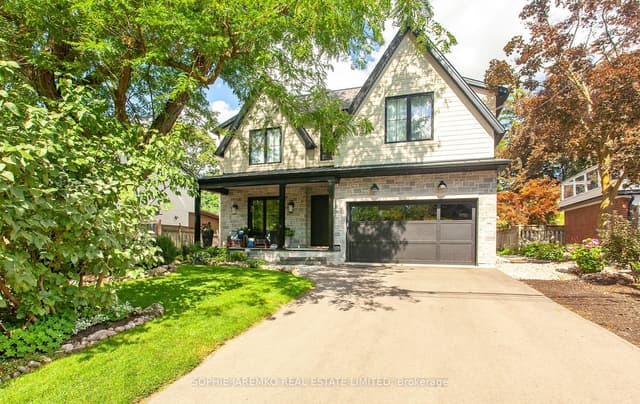 Detached at 939 Melton Drive, Mississauga, ON L4Y 1K9
