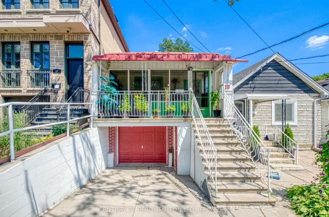 Detached at 15 Haverson Boulevard, Toronto, ON M6M 3J5, Toronto W03