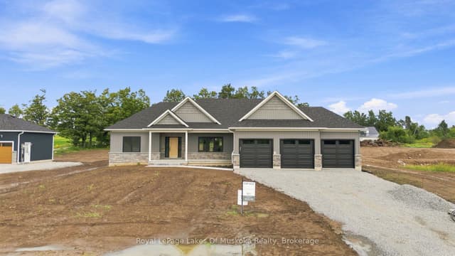 Detached at 3 Meadow Acres Road, Oro-Medonte, ON L0K 2G1
