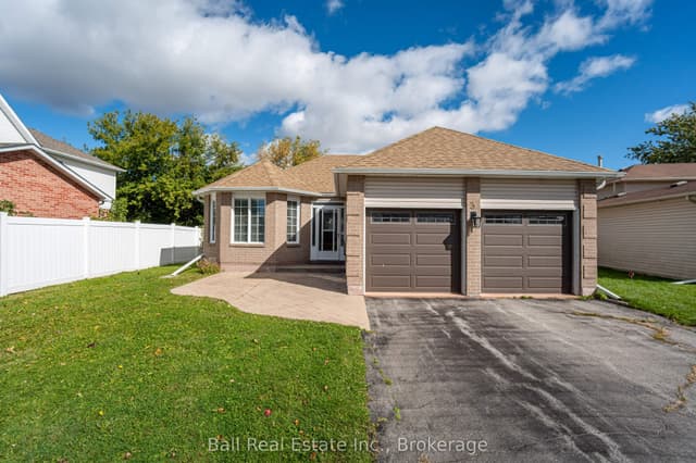 Detached at 3 Elm Court, Kawartha Lakes, ON K9V 6B3