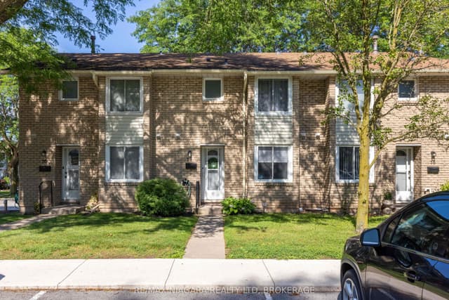Condo Townhouse at 6767 Thorold Stone Road 77, Niagara Falls, ON L2J 3W9