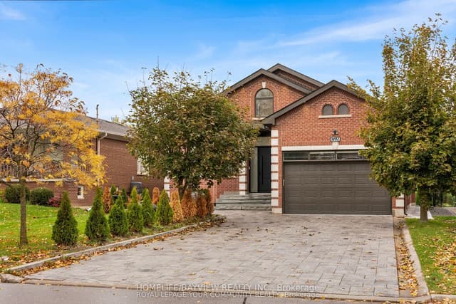 Detached at 72A Oxford Street, Richmond Hill, ON L4C 4L5