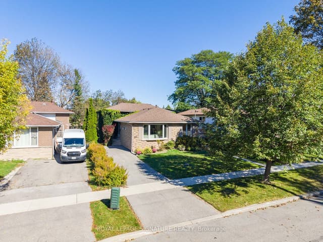 Detached at 46 Manorglen Crescent, Toronto, ON M1S 1W4, Toronto E07