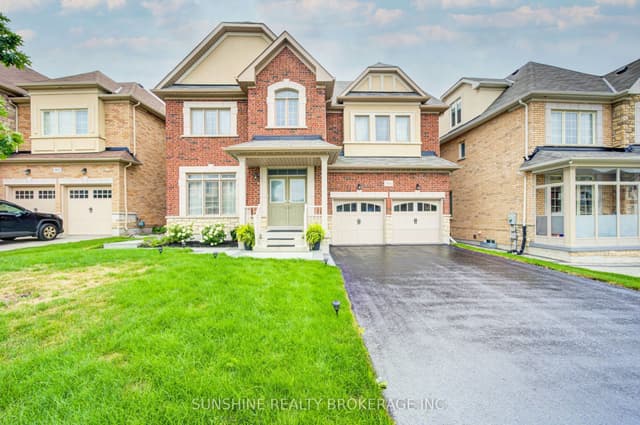 Detached at 966 Sherman Brock Circle, Newmarket, ON L3X 0G7