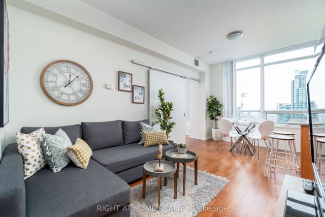 Condo Apartment at 55 Bremner Boulevard 3404, Toronto, ON M5J 0A6, Toronto C01