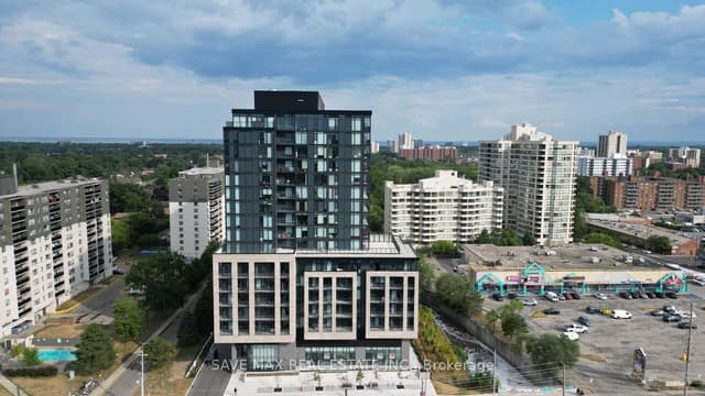 Condo Apartment at 86 Dundas Street E 916, Mississauga, ON L5A 1W4