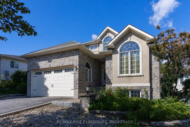Detached at 700 Melrose Street, Kingston, ON K7M 9B4