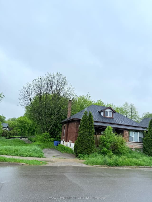 Detached at 70 Huron Street, Guelph, ON N1G 5L6