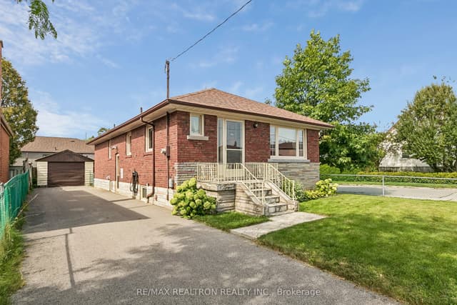 Detached at 96 Commonwealth Avenue, Toronto, ON M1K 4K3, Toronto E04
