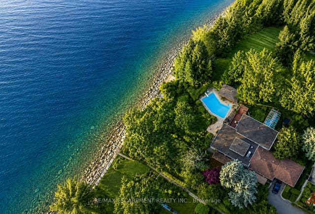 Detached at 10 Brookfield Road, Oakville, ON L6K 2Y5