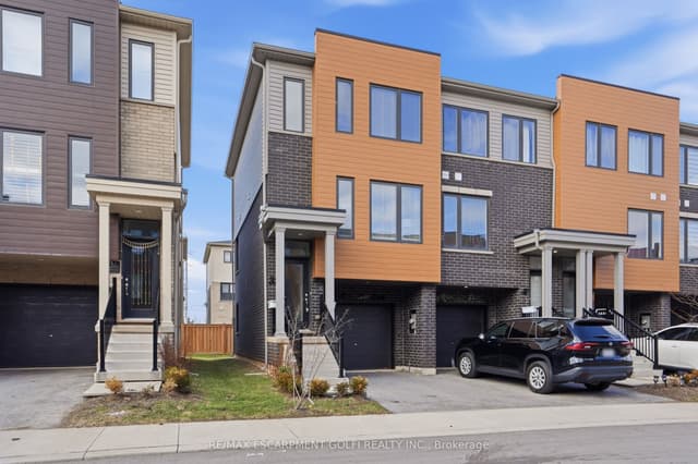 Condo Townhouse at 32 Radison Lane, Hamilton, ON L7R 4E2