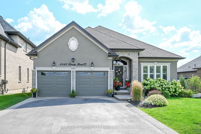Detached at 8165 Twenty Road E, Hamilton, ON L9B 0C9