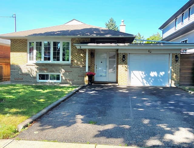 Detached at 22 Baleberry Crescent, Toronto, ON M9P 3L2, Toronto W09