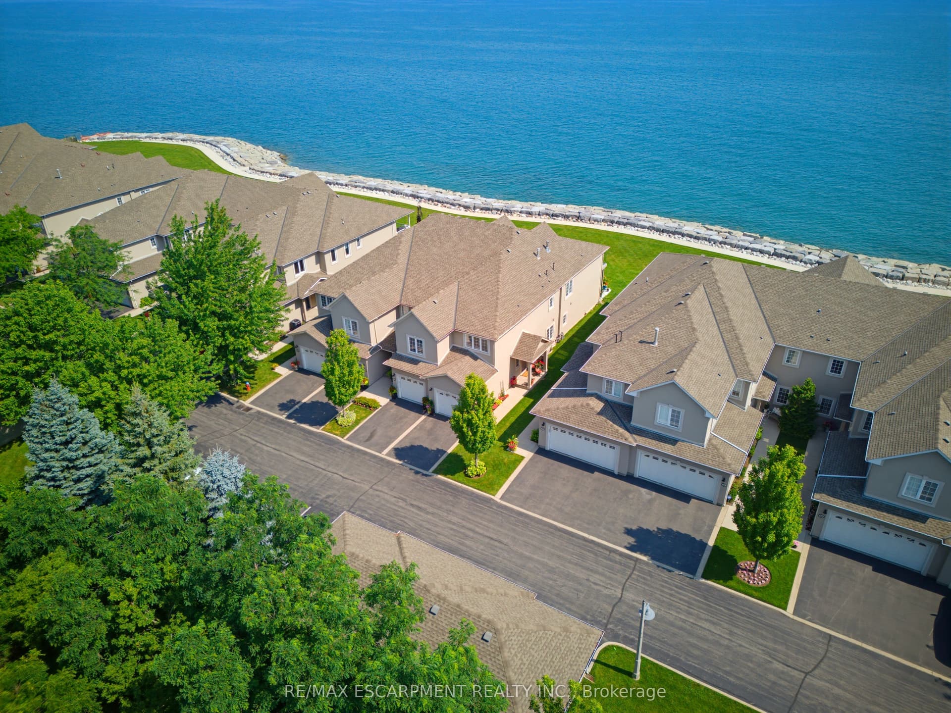 Suite 15, Unit 15 · 484 Millen Rd
