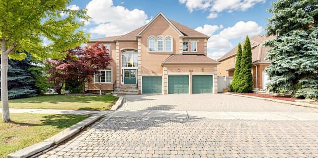 Detached at 5298 Roanoke Court, Mississauga, ON L5M 5H8